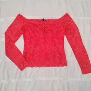 GUESS- Beautiful floral Lace tie front top - Guess- Full Lace sleeves